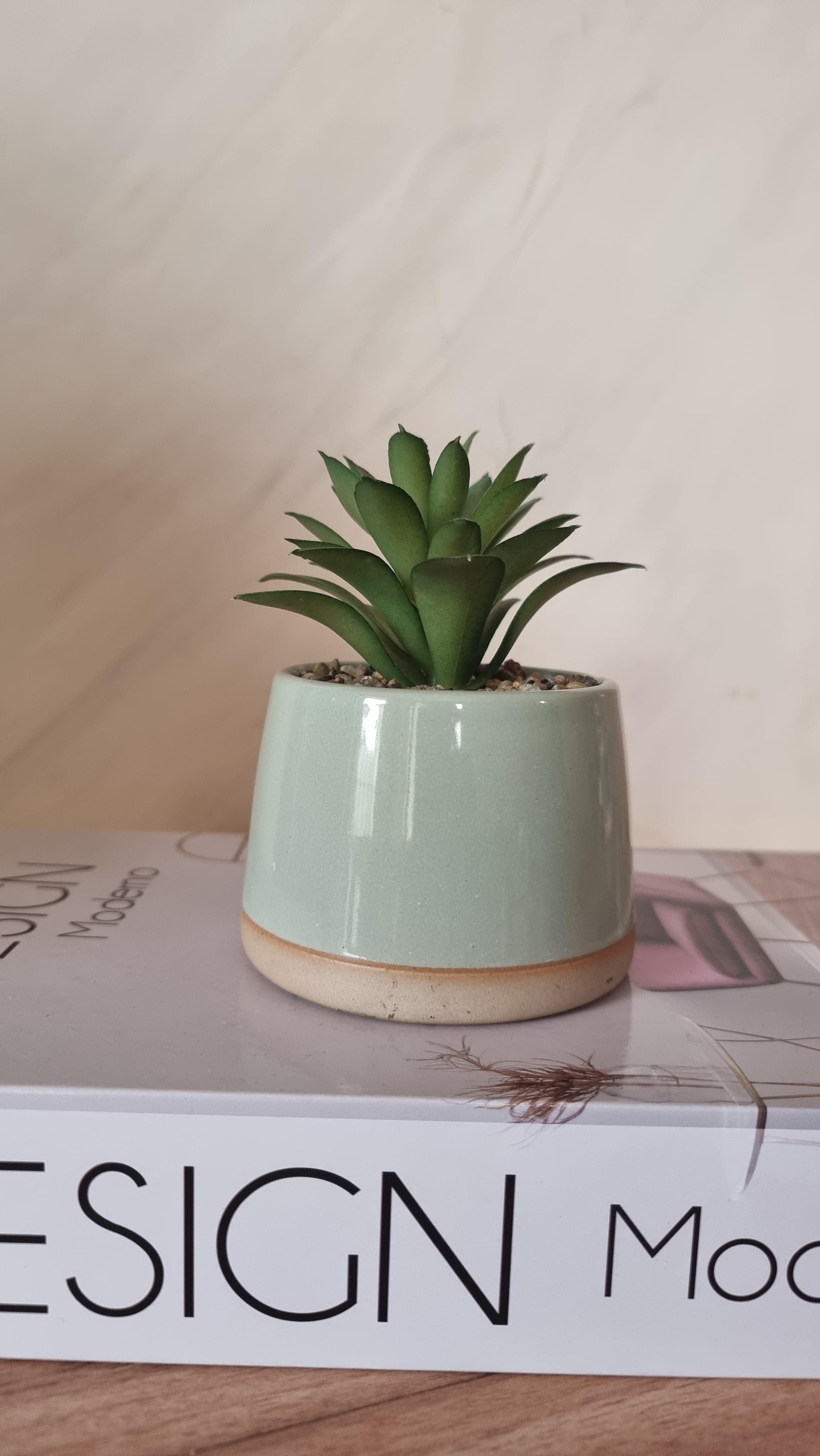 POT DE FLEUR EN CERAMIQUE VERT